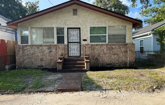 Desirable 4-Bedroom 2-Ba Home Located North Jax 32209-SECTION 8 WELCOME!