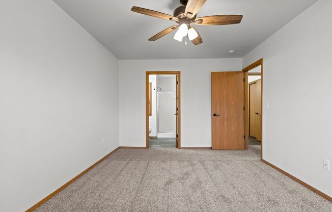 2 beds, 2 baths, 1,275 sqft, $1,299