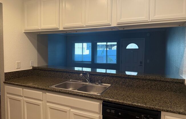 2 beds, 2 baths, 850 sqft, $2,985, Unit 841-05