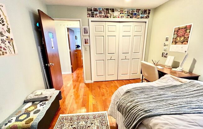 2 beds, 1 bath, 768 sqft, $2,350, Unit 321