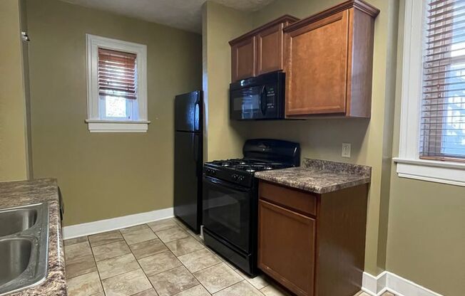 2 beds, 1 bath, $1,350