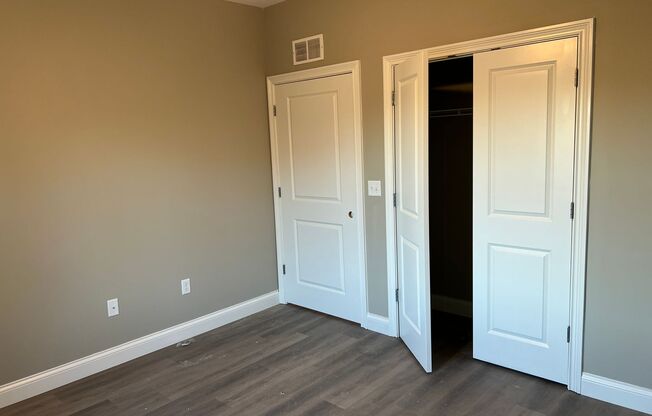 2 beds, 2 baths, 979 sqft, $1,130, Unit 913