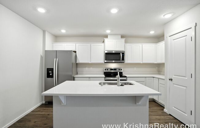 Beautiful NEW CONSTRUCTION 3 Bedroom 2.5 Bath DR Horton Townhome For Rent