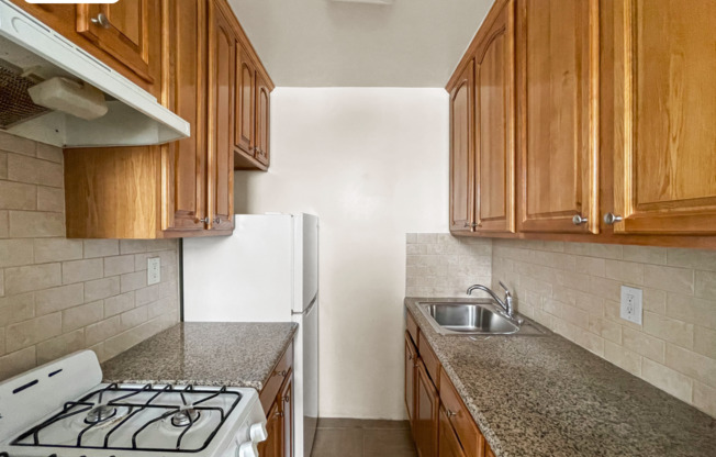 Studio, 1 bath, $1,850, Unit 4K