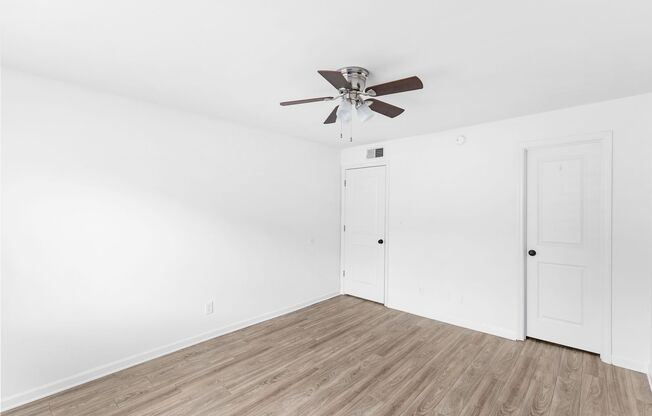 1 bed, 1 bath, 625 sqft, $1,075, Unit B3