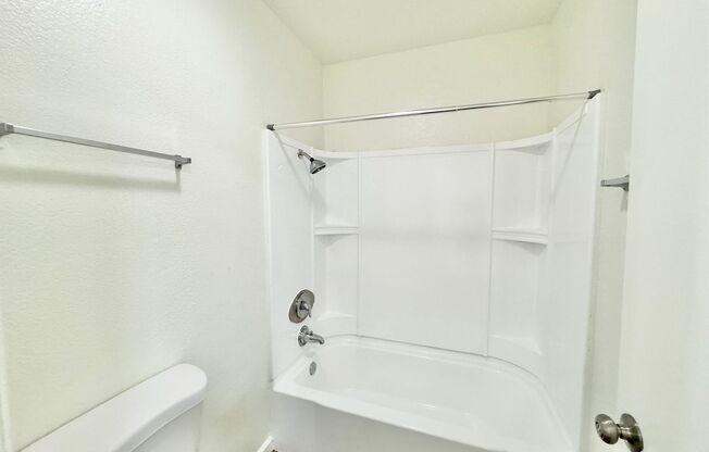 2 beds, 1 bath, 1,000 sqft, $2,395, Unit 20