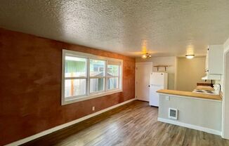 2 beds, 1 bath, $1,895