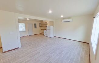 2 beds, 1 bath, $895