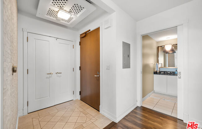 2 beds, 3 baths, 1,700 sqft, $9,500, Unit 37K