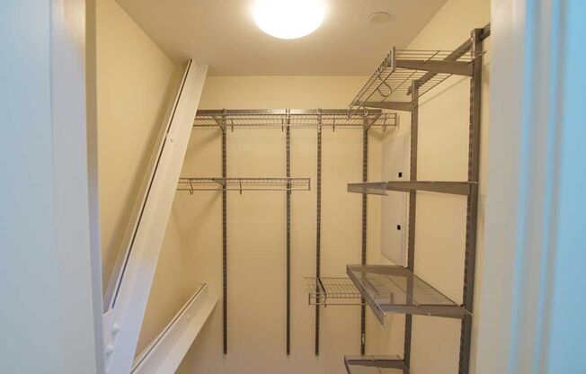 2 beds, 2 baths, 1,049 sqft, $2,350, Unit 402