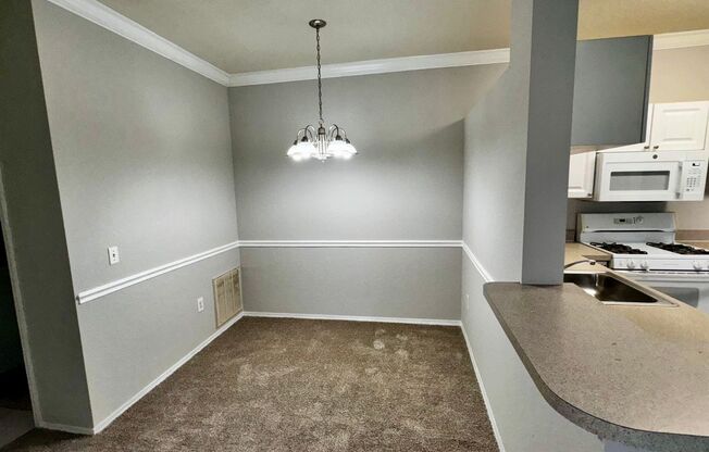 2 Bedoom 2 bath Millenia Mall area Condo -2 Master Suites, Fresh Paint and New Carpet!