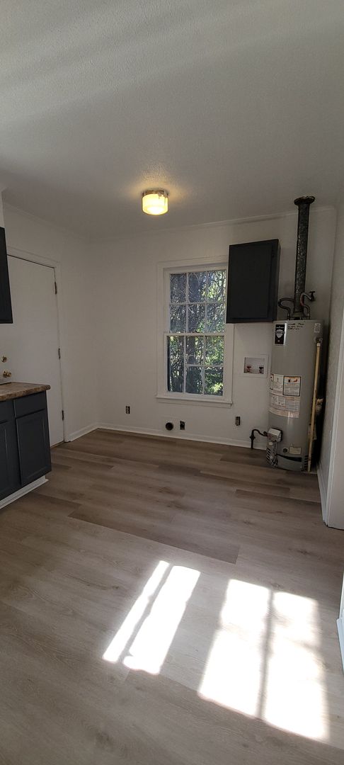 2 beds, 1 bath, $800