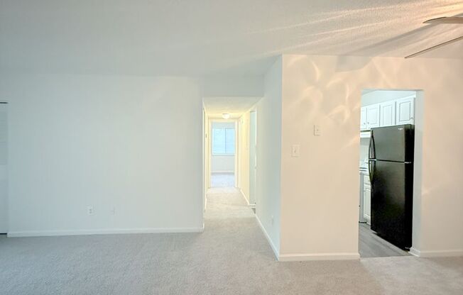 2 beds, 1 bath, 800 sqft, $1,025, Unit B5