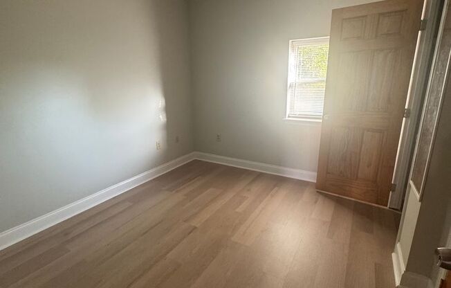 3 beds, 1 bath, $1,375