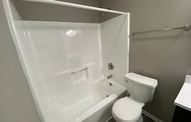 2 beds, 1 bath, 1,000 sqft, $1,595, Unit 1167-9