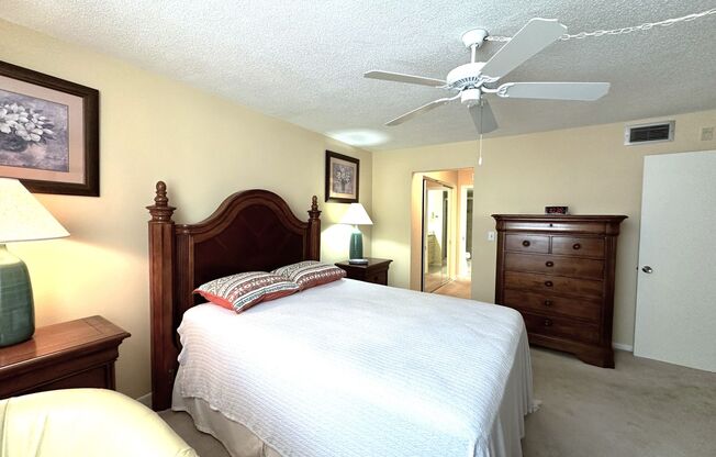 2 beds, 2 baths, $3,500, Unit #311