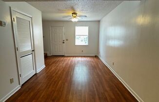 2 beds, 1.5 baths, $875