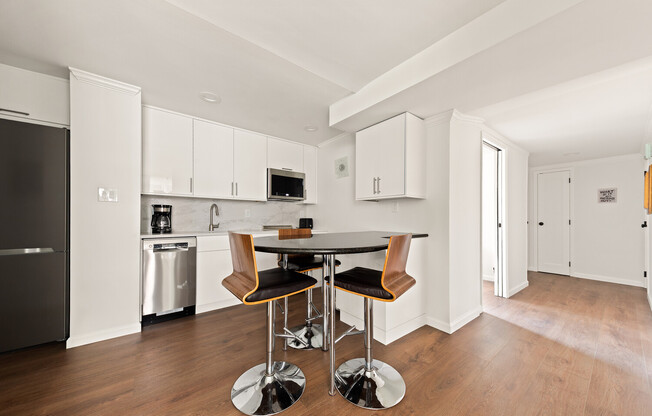 2 beds, 2 baths, 1,100 sqft, $7,500, Unit 2124