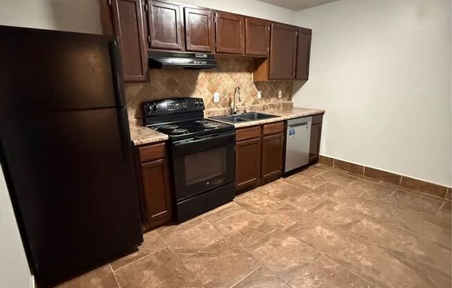 2 beds, 1.5 baths, 1,000 sqft, $875, Unit 6