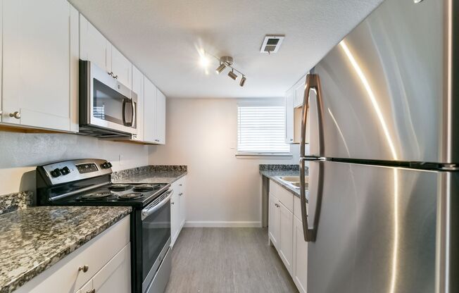 Move In Specials - Renovated Apartments! - MUST SEE!!!