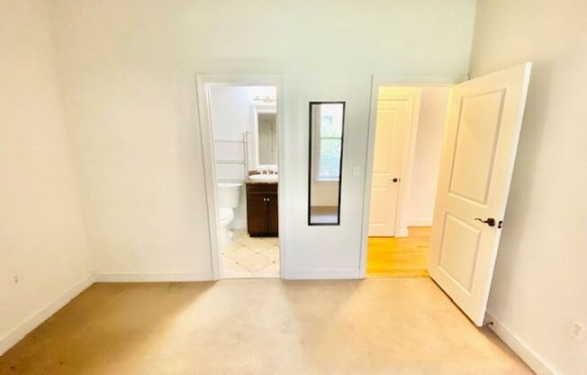 1 bed, 1 bath, $2,300