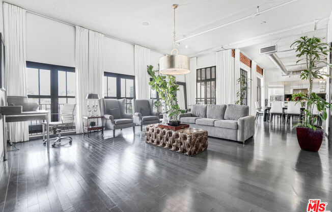 1 bed, 1 bath, 1,560 sqft, $7,500, Unit 1007