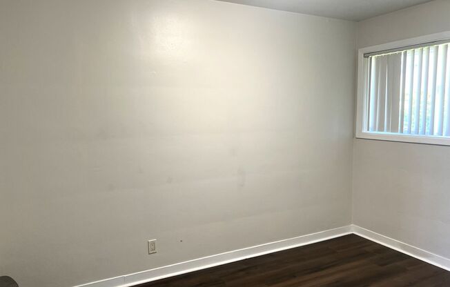 Cozy 1 Bed/1 Bath Apartment in Quiet Complex — $1,150/month