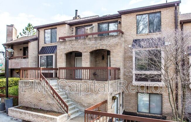 5213 KING CHARLES WAY