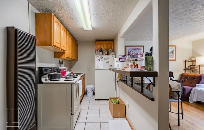 1 bed, 1 bath, $1,075, Unit 1120 Apollo Pl.