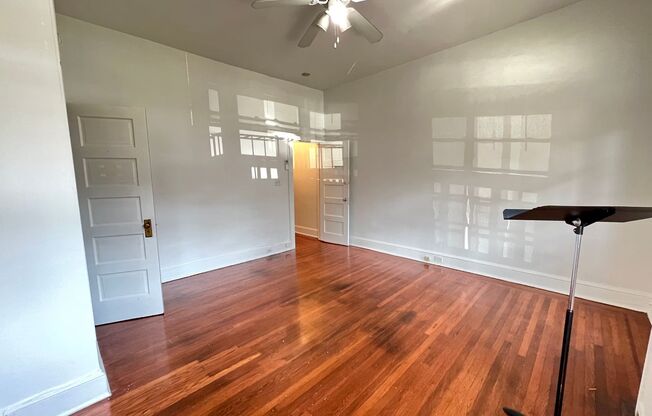 2 beds, 1 bath, 1,200 sqft, $1,750, Unit 3041 N Calvert St A1