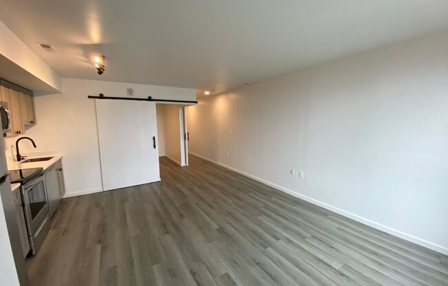 1 bed, 1 bath, 620 sqft, $1,580, Unit 409