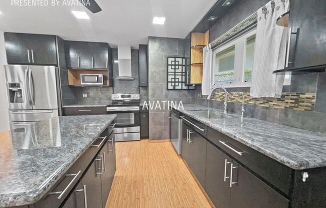736 N KUAKINI ST