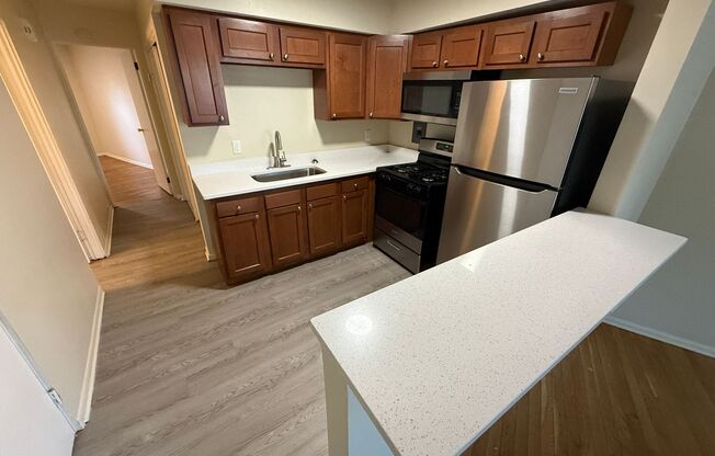 1 bed, 1 bath, 750 sqft, $895, Unit #13