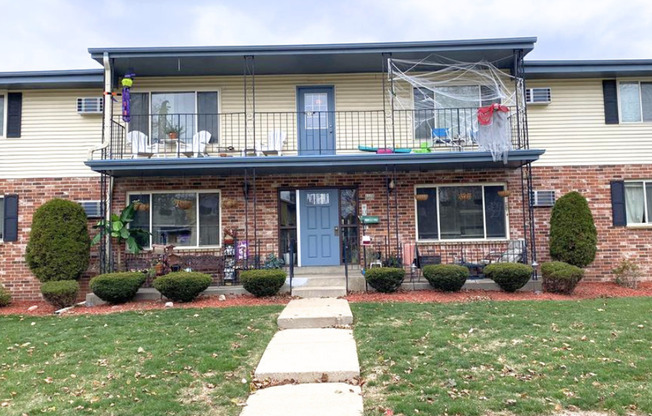 2 beds, 1 bath, $1,350, Unit Unit 6