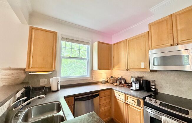 Newly Remodeled 2BD, 2BA Raleigh Condo in a Quiet Community Near I-40, NC State Fairgrounds, Lenovo Center & More!