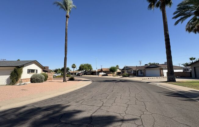 ***MOVE IN SPECIAL**** REMODELED GEM IN THE HEART OF SCOTTSDALE
