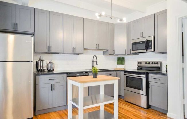 1 bed, 1 bath, 700 sqft, $1,345, Unit 224
