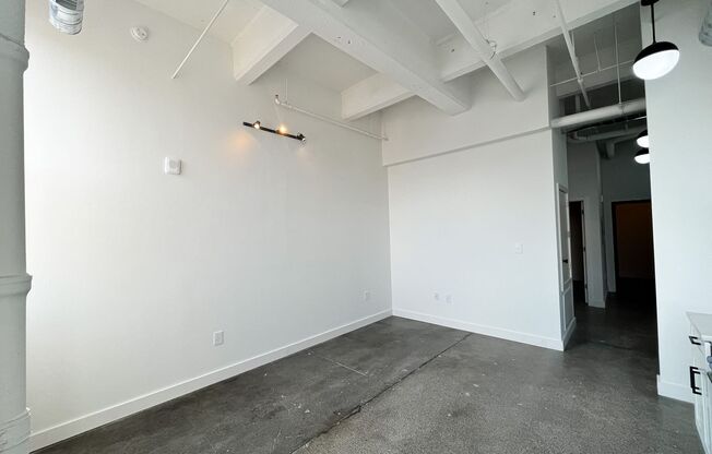 1 bed, 1 bath, 655 sqft, $1,625, Unit 321
