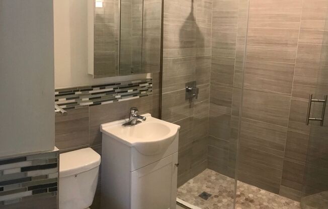 1 bed, 1 bath, 566 sqft, $2,123, Unit 214