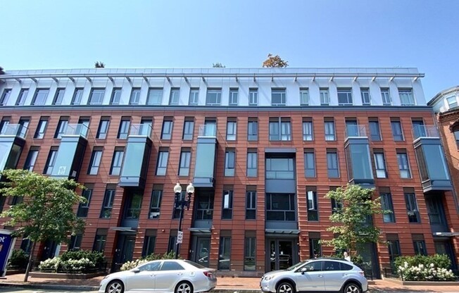 1 bed, 1 bath, 610 sqft, $3,400, Unit 206