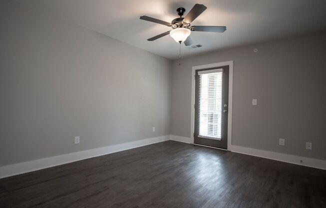 3 beds, 3.5 baths, 1,440 sqft, $800, Unit Unit 306