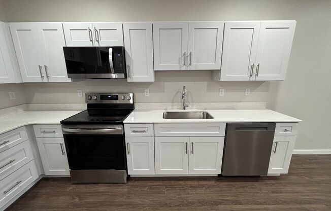 Studio, 1 bath, 660 sqft, $1,495, Unit 422 - S857