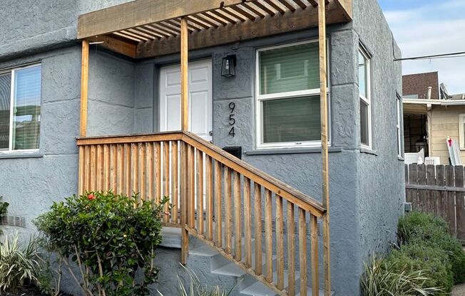 1 bed, 1 bath, $1,995, Unit 954 22nd Street