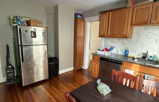 1 bed, 1 bath, $1,000, Unit 1A