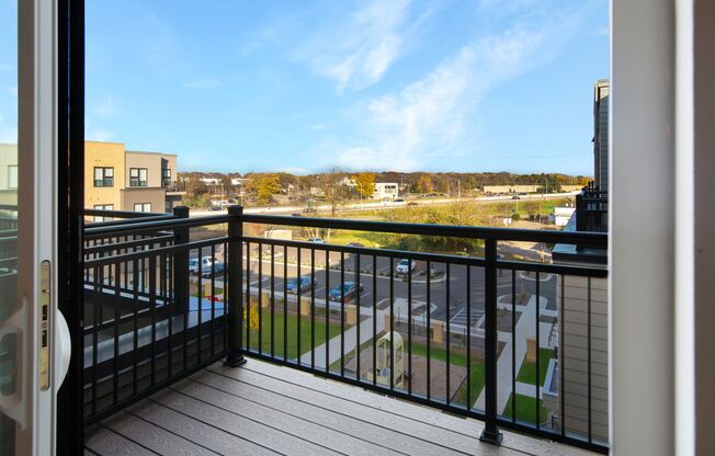 1 bed, 1 bath, 686 sqft, $1,665, Unit 421