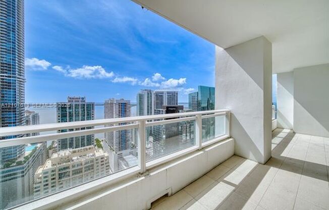 1 bed, 1.5 baths, $4,150, Unit # 3802