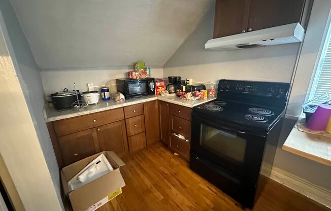 1 bed, 1 bath, $775