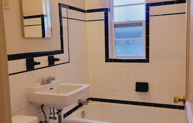 1 bed, 1 bath, 620 sqft, $1,930, Unit 1218-205