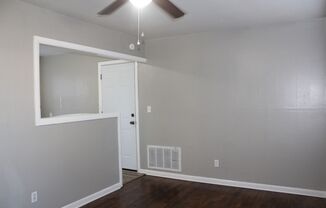 2 beds, 1 bath, $950