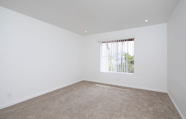 2 beds, 2 baths, 965 sqft, $2,895, Unit 319